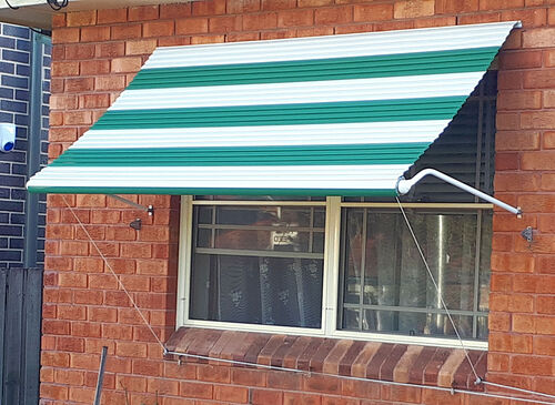 5500 Series Retractable Window Awning